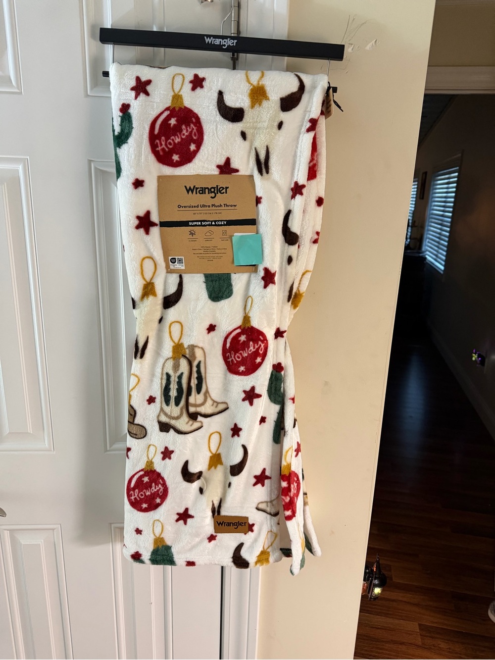 New Release Wrangler Oversized Ultra Plush Christmas Throw Blanket
